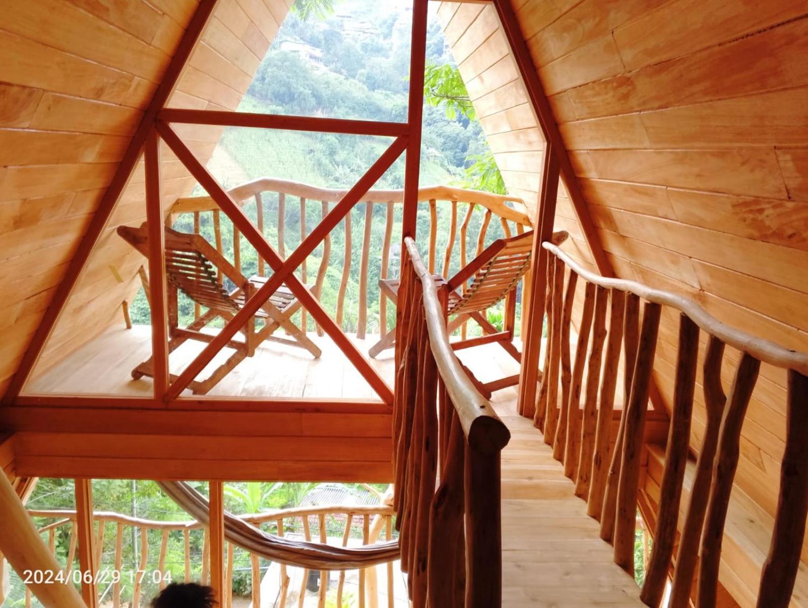 Ella Treehouse Hotell Exteriör bild